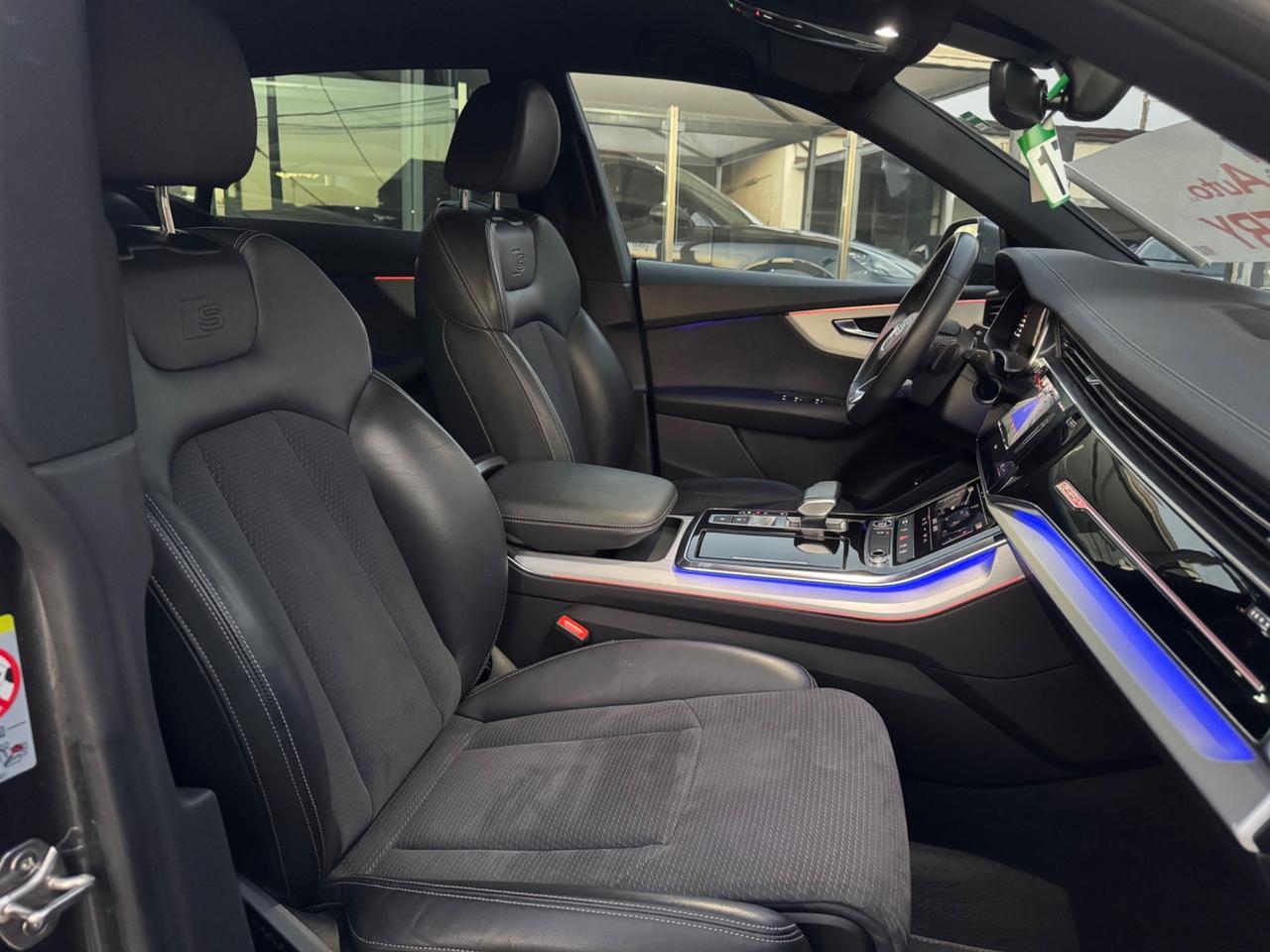 AUDI Q8 45 TDI 231 CV S-LINE FULL IVA