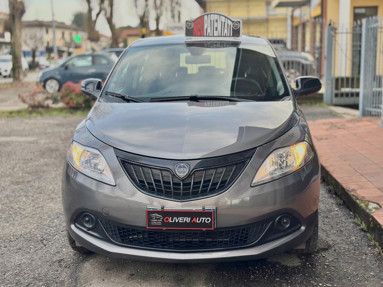 Lancia Ypsilon Hybrid Silver PREZZO VERO!
