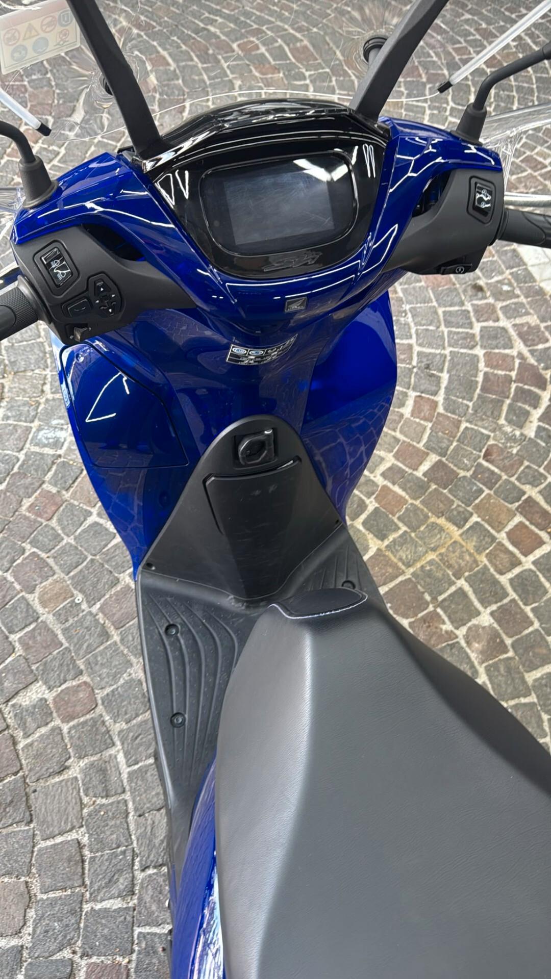 Honda 125 vetro