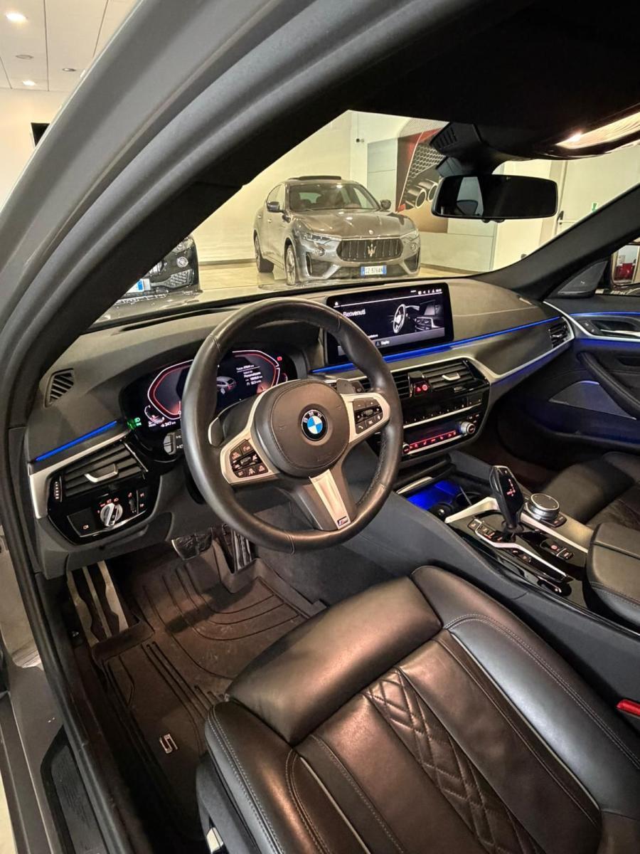 BMW - Serie 5 Touring - 530d xDrive Msport