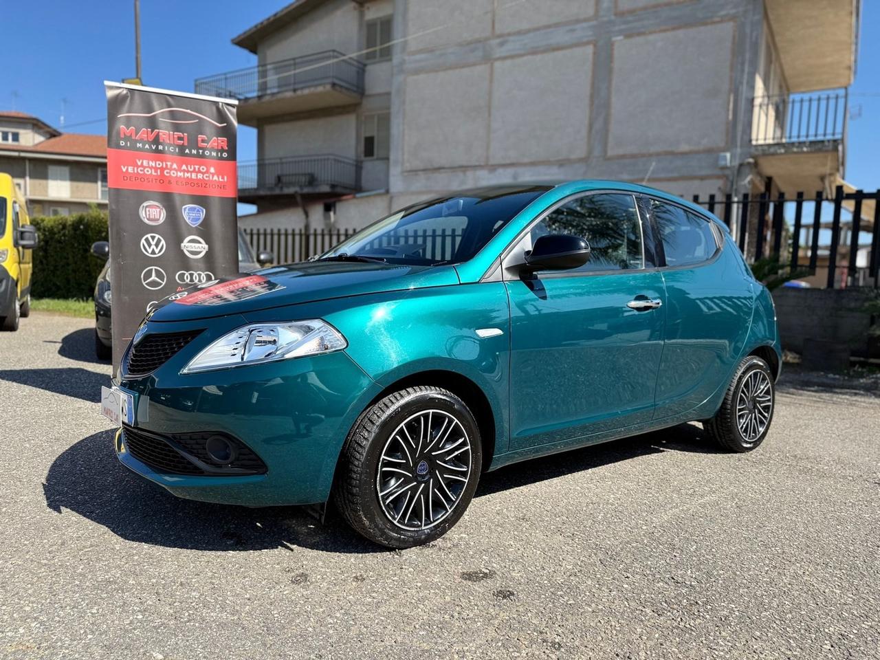 Lancia Ypsilon 1.2 69 CV 5 porte S&S Gold