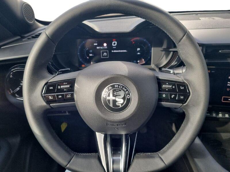 Alfa Romeo Junior 1.2 136 CV Hybrid eDCT6