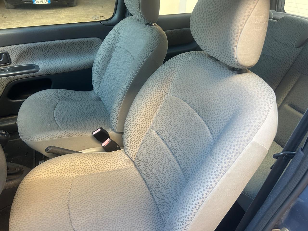 Renault Clio 1.2 16V 3 porte GPL
