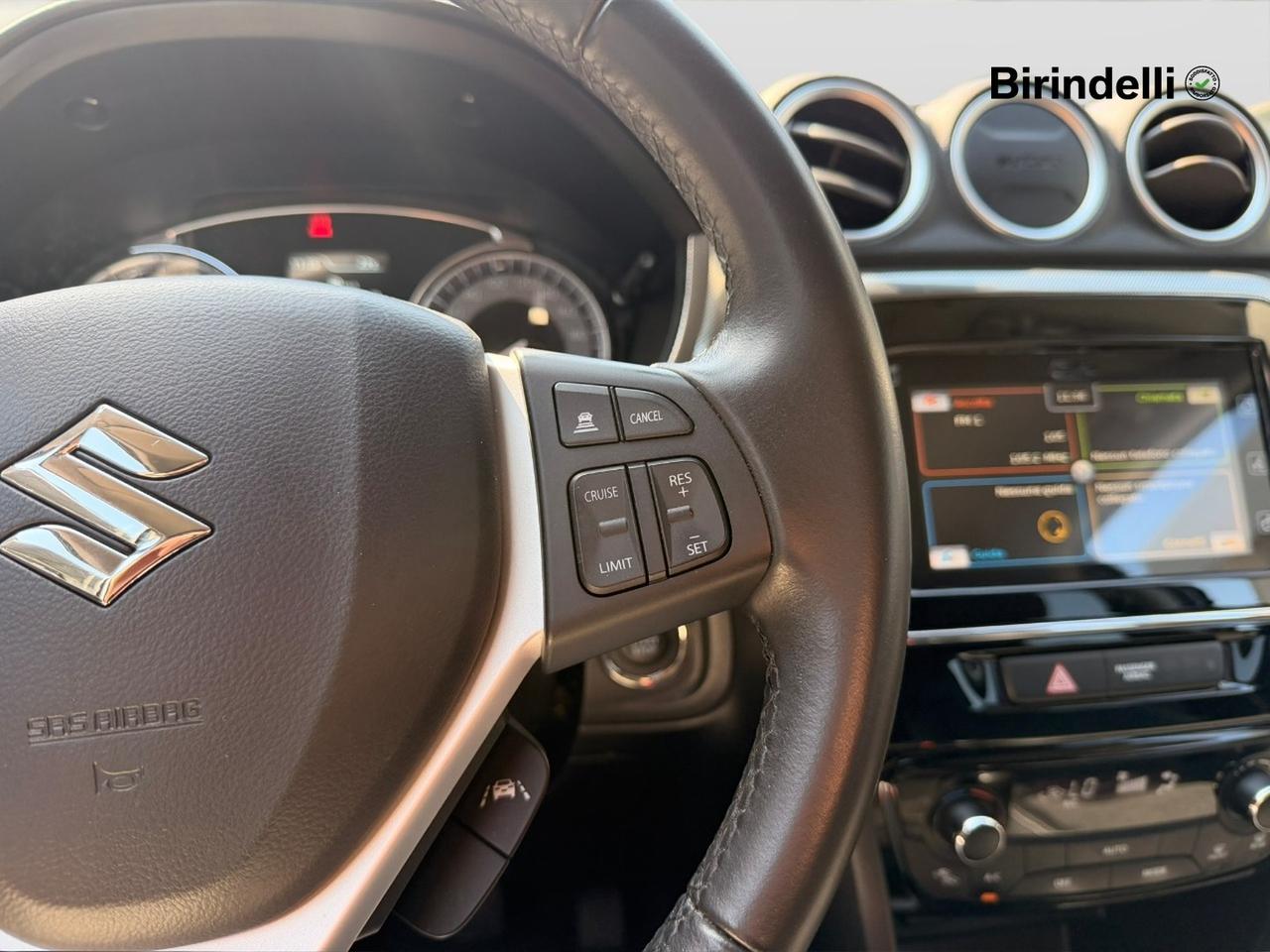 SUZUKI Vitara (2015) - Vitara 1.4 Hybrid Top