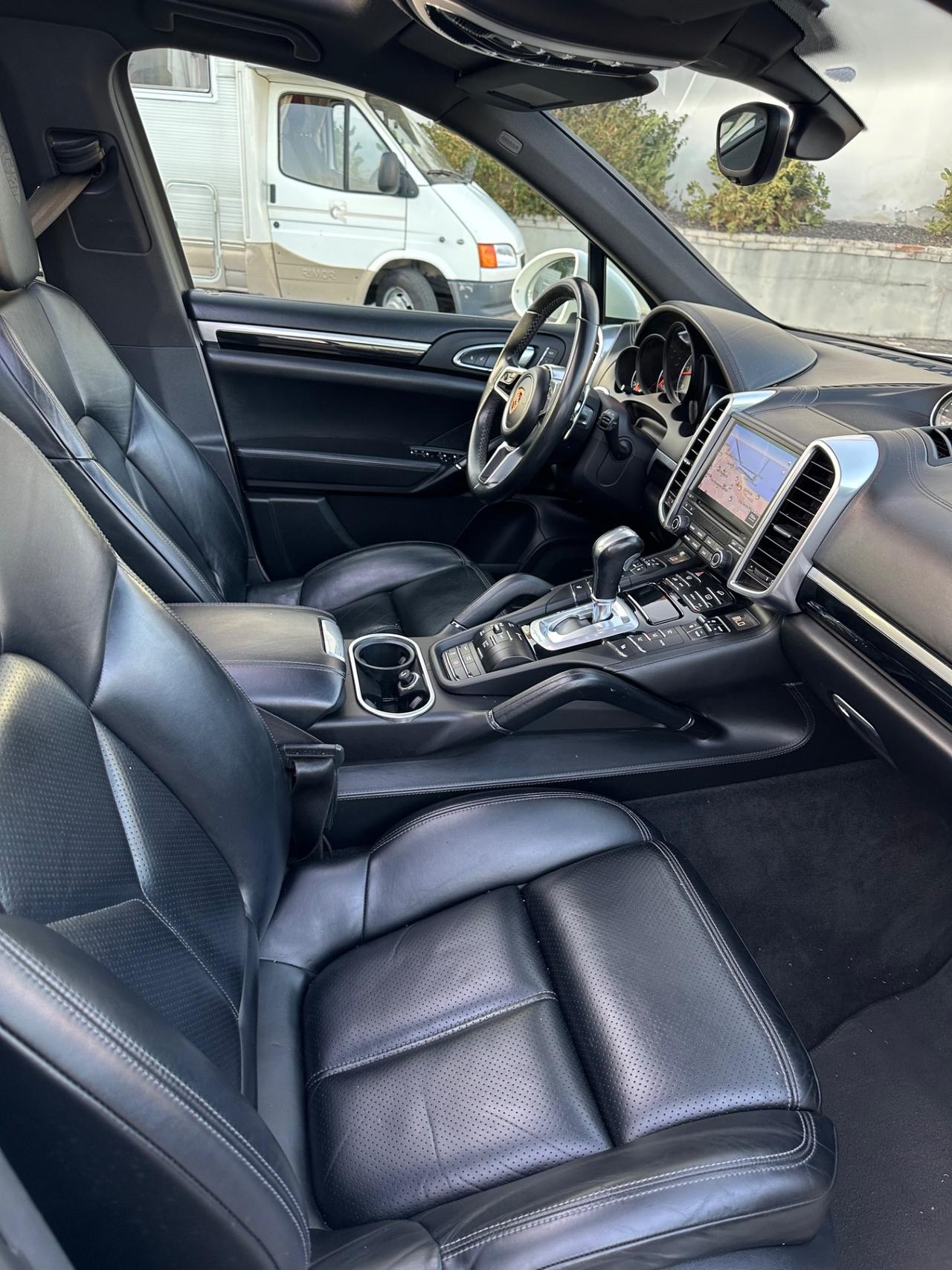 Porsche Cayenne 4.1 S Diesel 385CV Platinum Edition IPERFULL