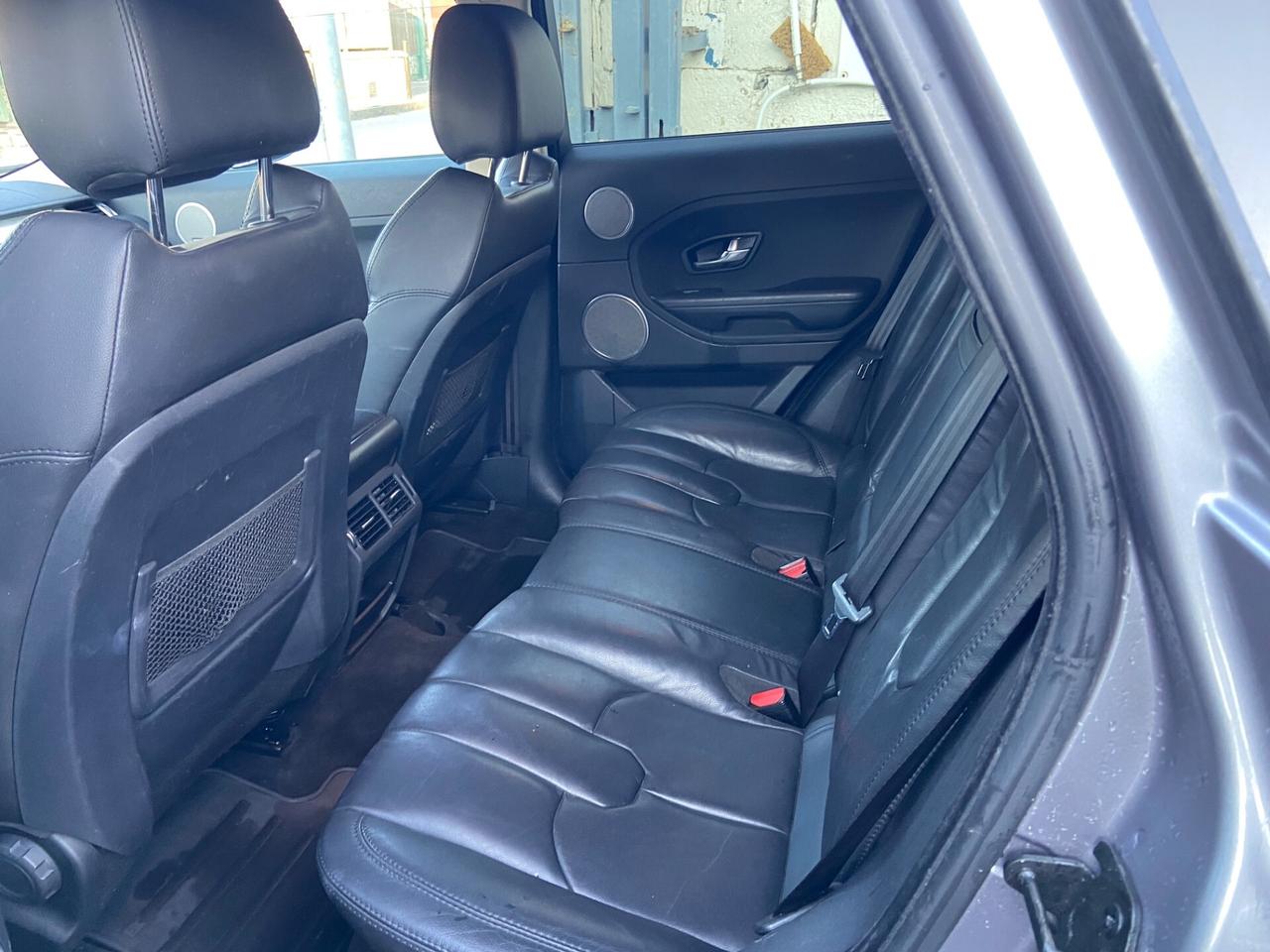 Land Rover Range Evoque 2.2 TD4 5p. Pure