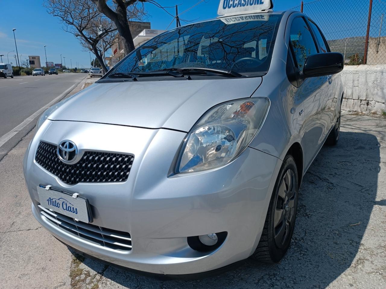 Toyota Yaris 1.4 D-4D 5 porte Sol