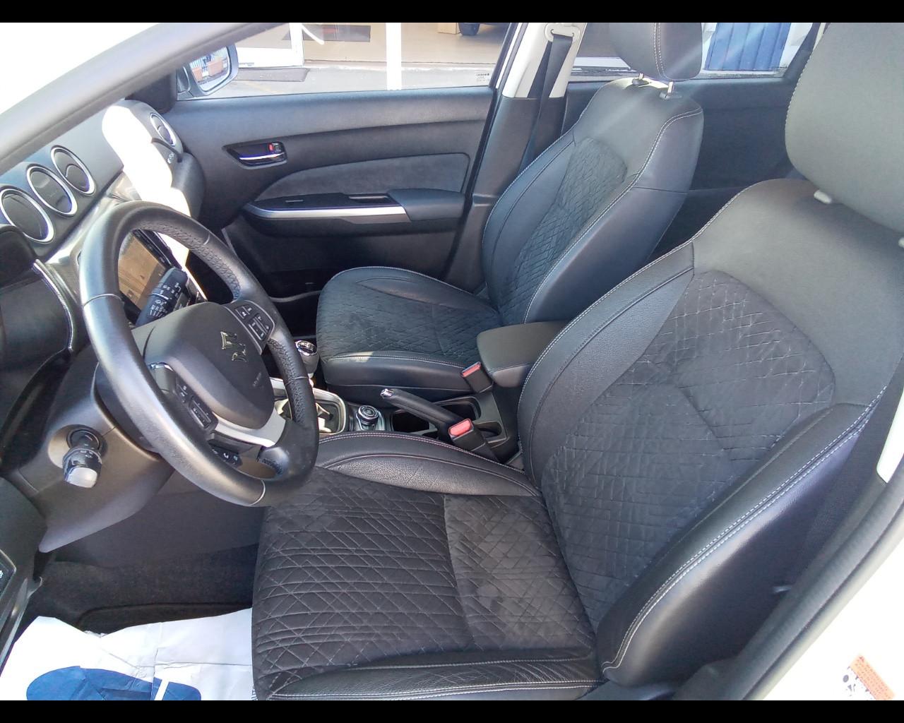 SUZUKI Vitara (2015) - Vitara 1.4 Hybrid 4WD AllGrip Top