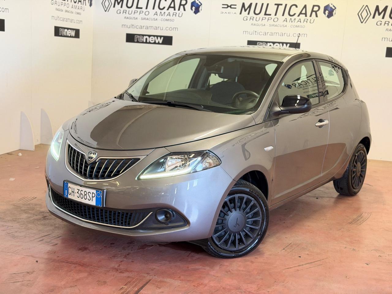 Lancia Ypsilon 1.0 FireFly 5P Hybrid Silver