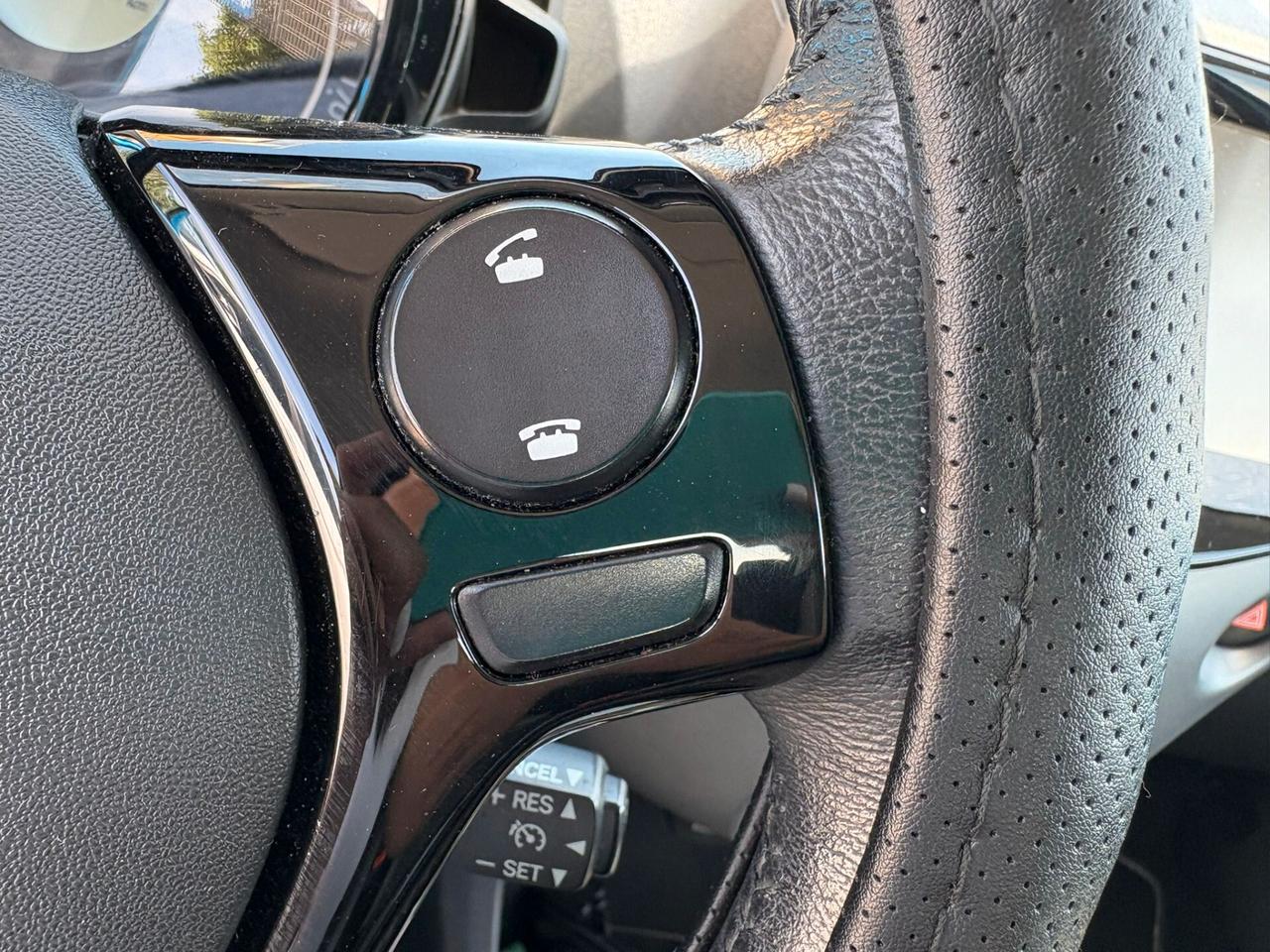 Toyota Aygo Connect 1.0 VVT-i 72 CV 5 porte x-play