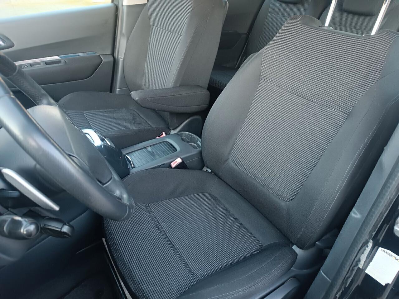 Peugeot 5008 1.6 diesel automatica garanzia