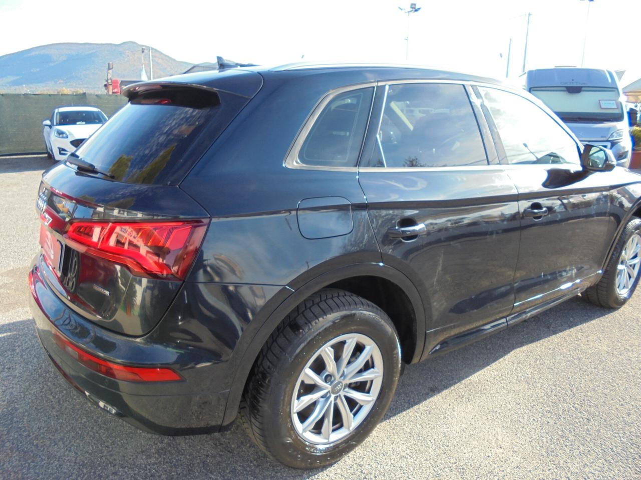 Audi Q5 35 TDI quattro S tronic Business