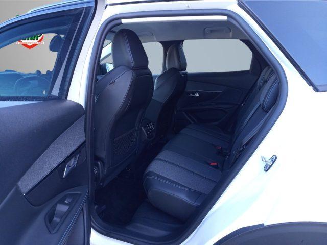 PEUGEOT 3008 BlueHDi 130 S&S EAT8 Allure
