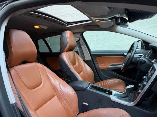 VOLVO V60 D5 Geartronic Momentum TETTO PANORAMICO