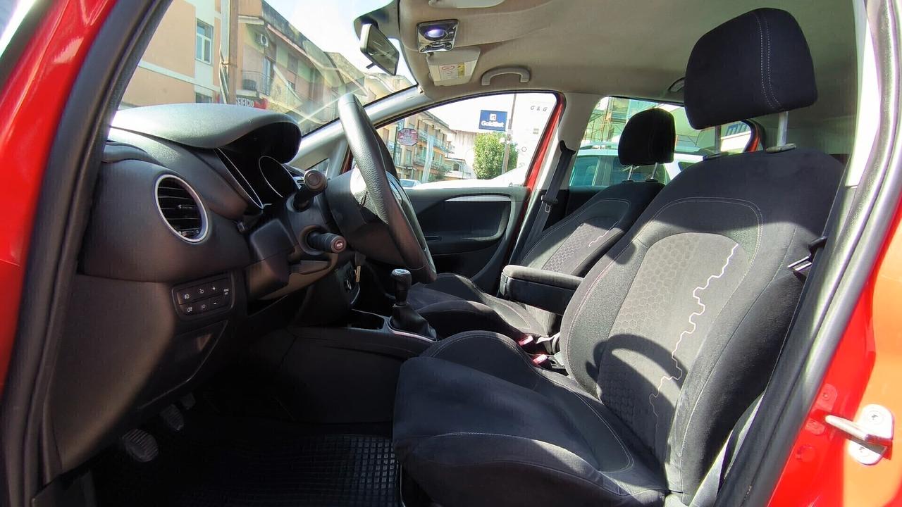 Fiat Punto 1.3 MJT 75 CV 5 porte Virgin