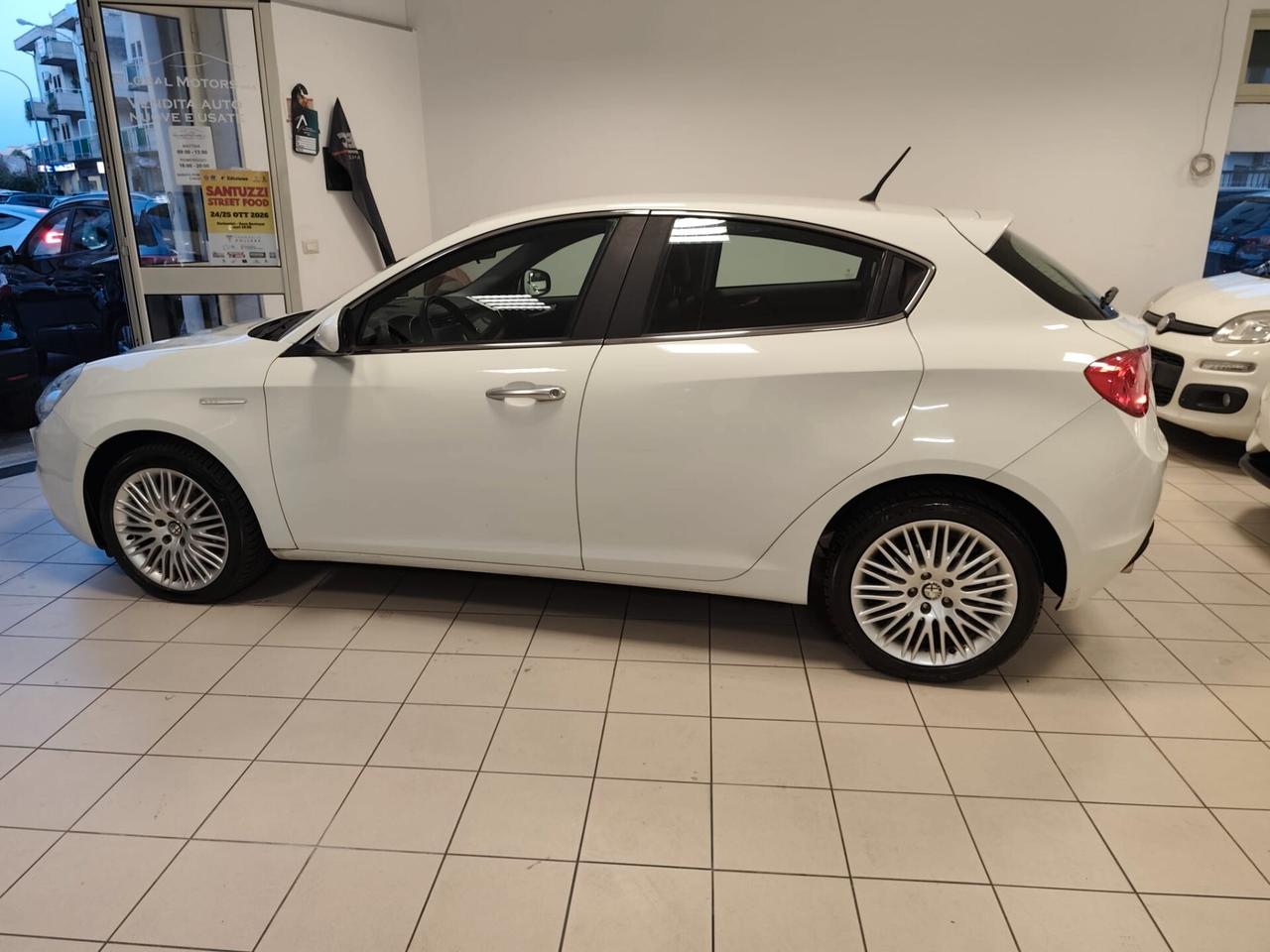 Alfa Romeo Giulietta 1.6 JTDm-2 105 CV Exclusive