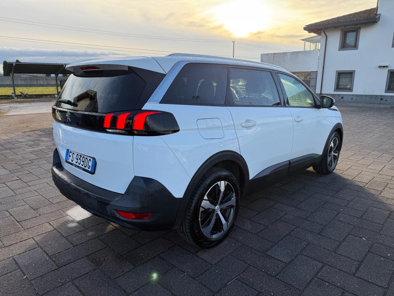 Peugeot 5008 BlueHDi 120 S&S EAT6 Business