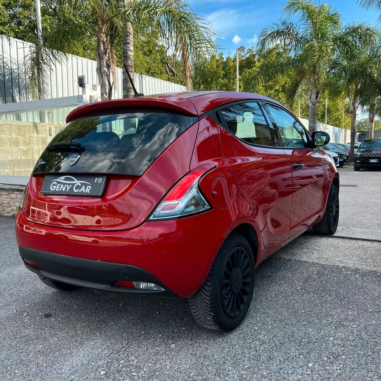 LANCIA YPSILON 1.0 FIREFLY S&S HYBRID ECOCHIC GOLD