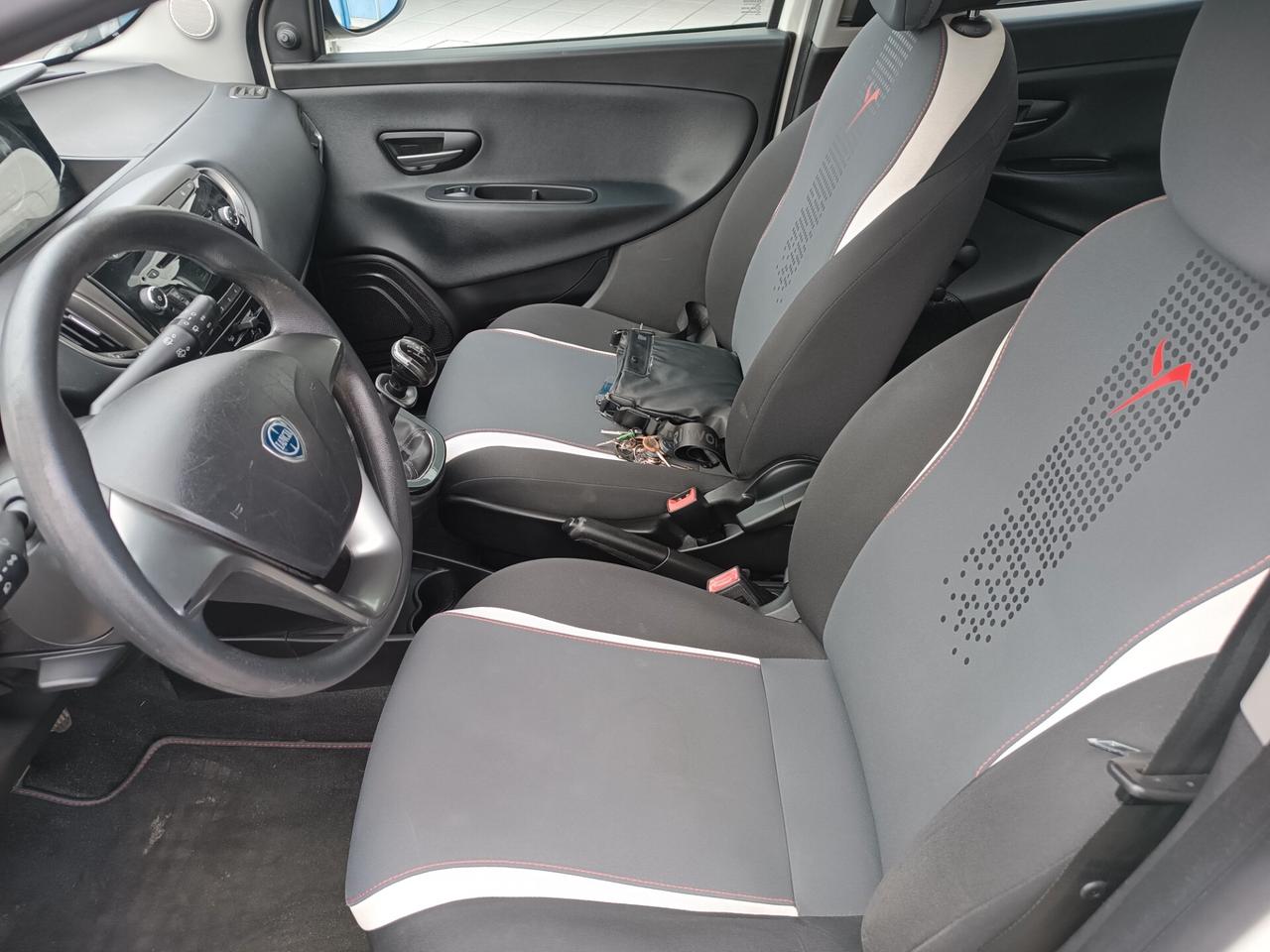 Lancia Ypsilon 1.2 69 CV 5 porte Elle