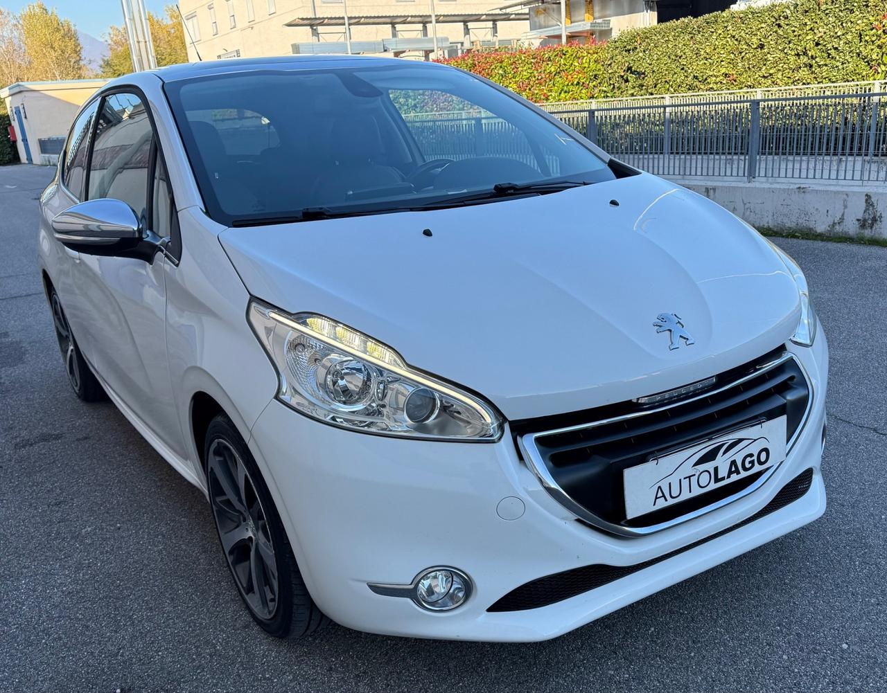 Peugeot 208 1.6 e-HDi 92 CV Stop&Start 3 porte Allure