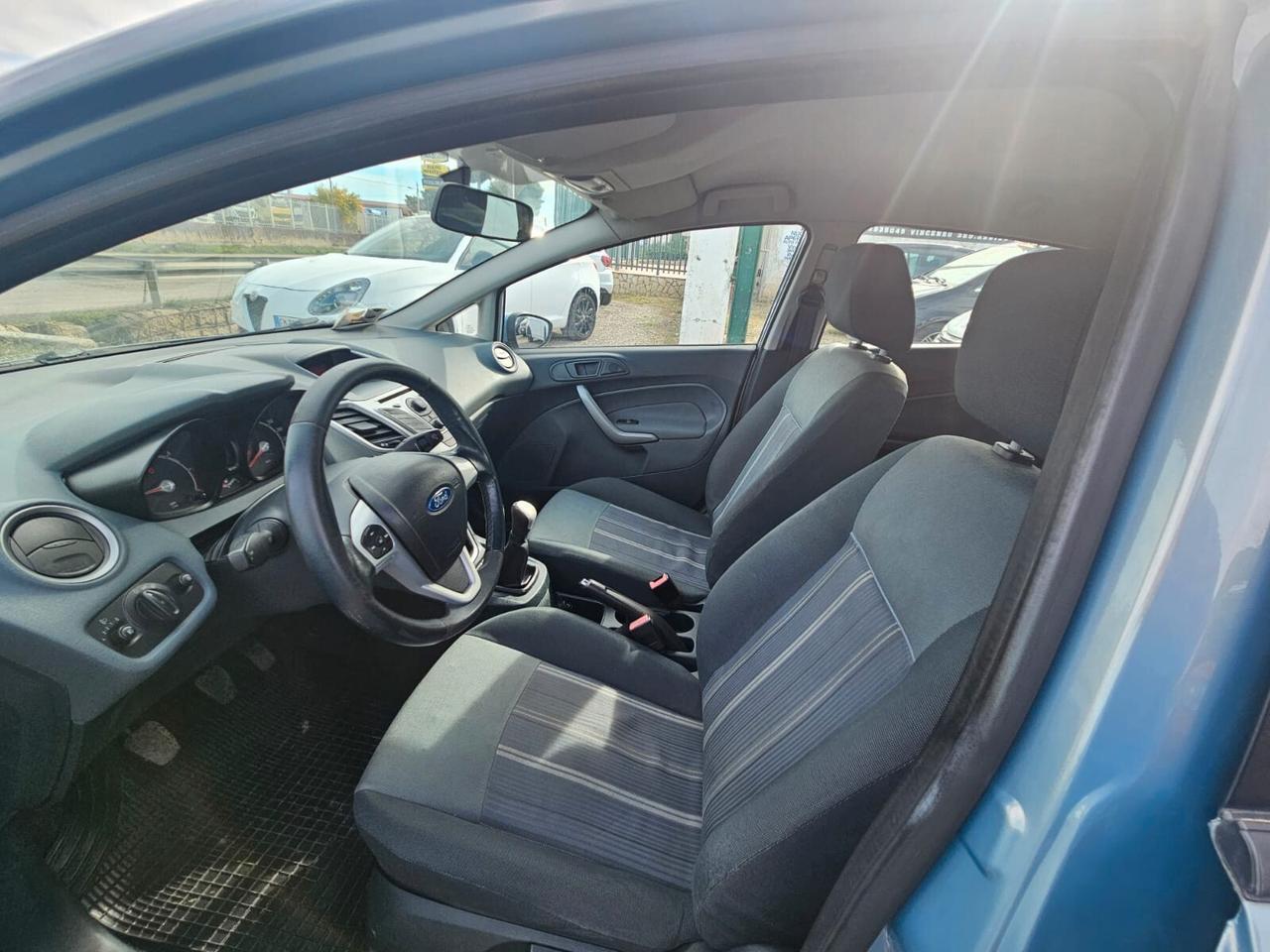 Ford Fiesta 1.4 TDCi 5p. Titanium