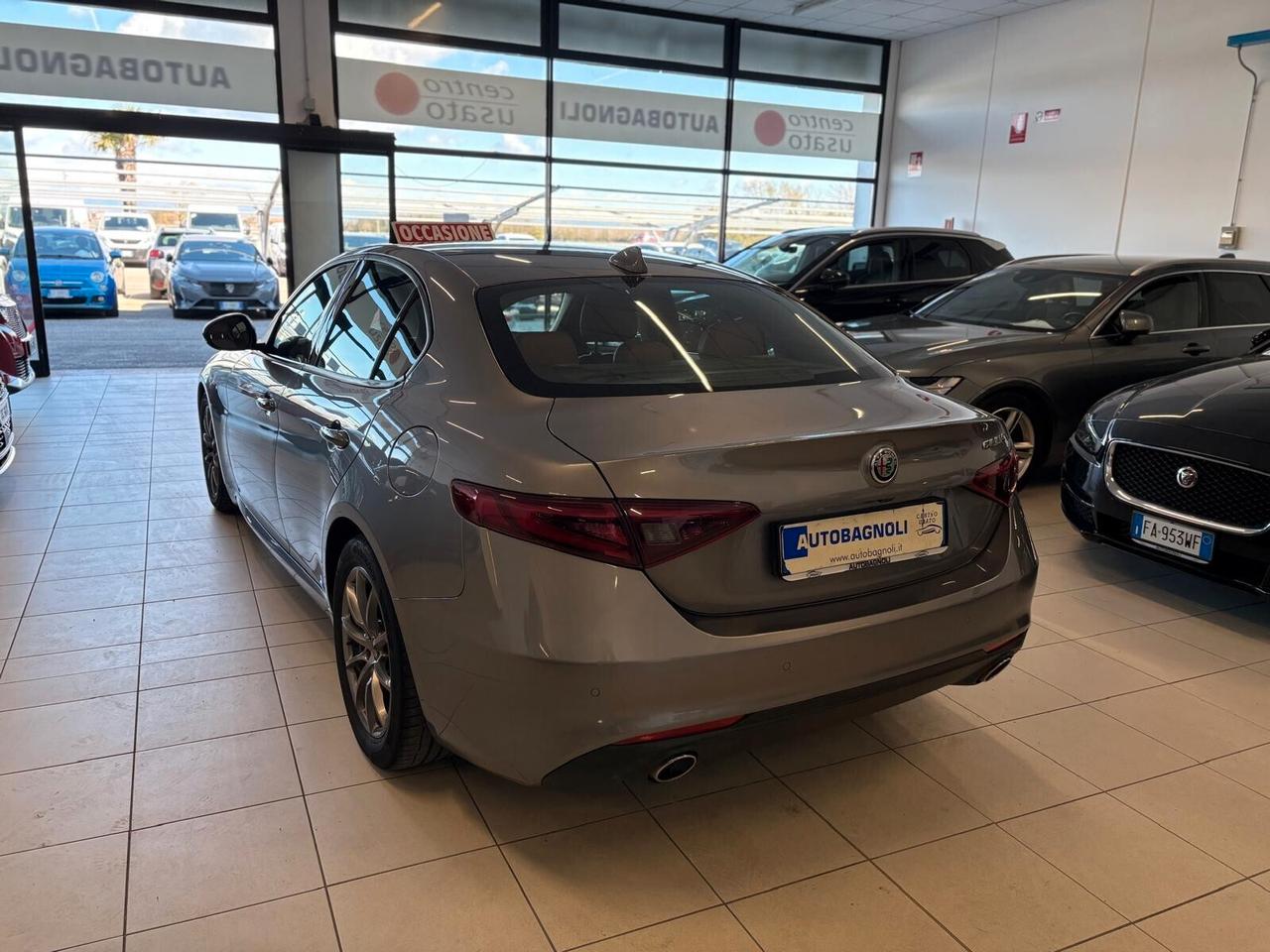 Alfa Romeo Giulia SUPER 2.2 Turbodiesel 180 CV 6mt UNICO PR.