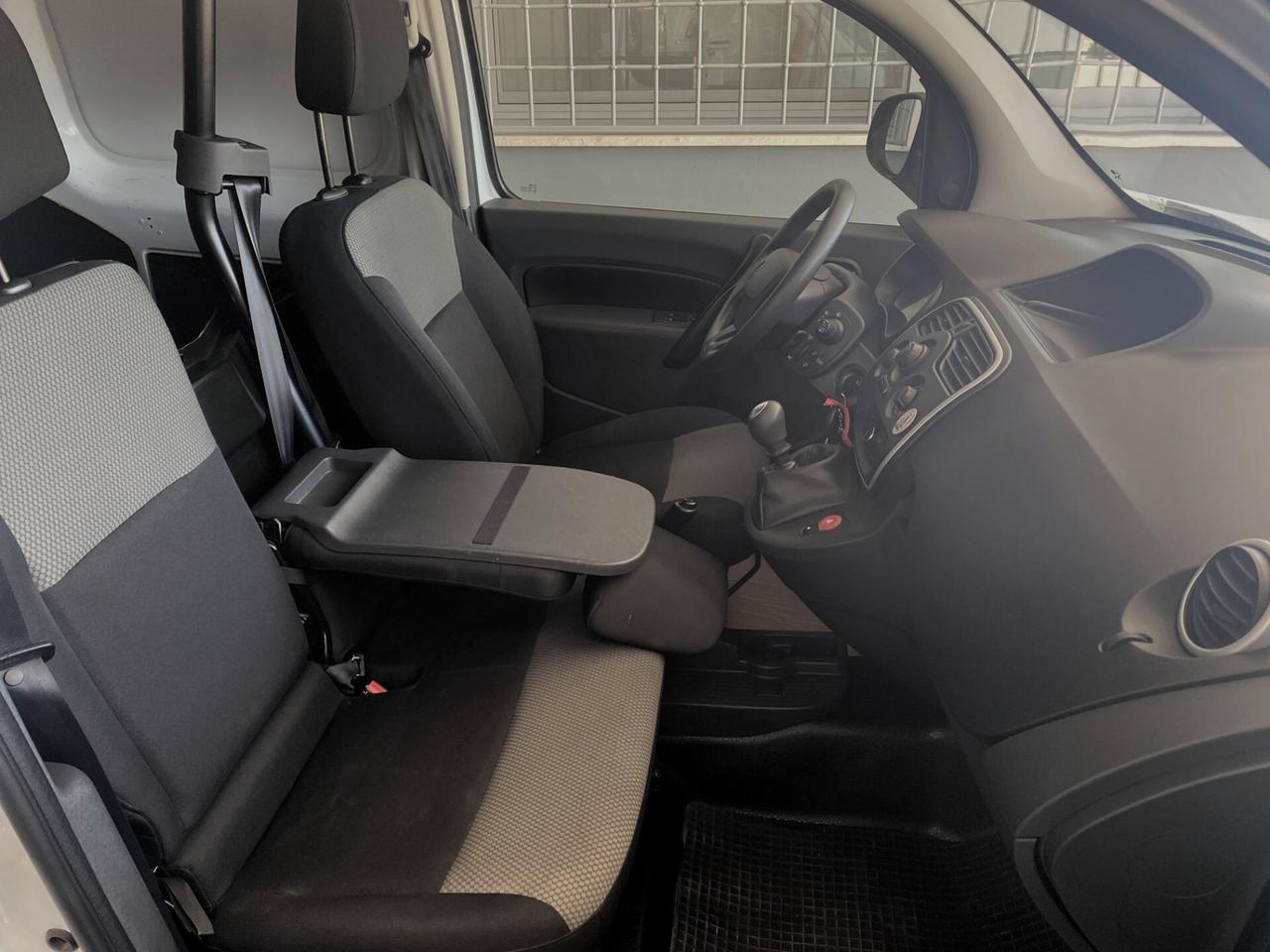 Renault Kangoo Blue dCi 115CV Maxi Furgone