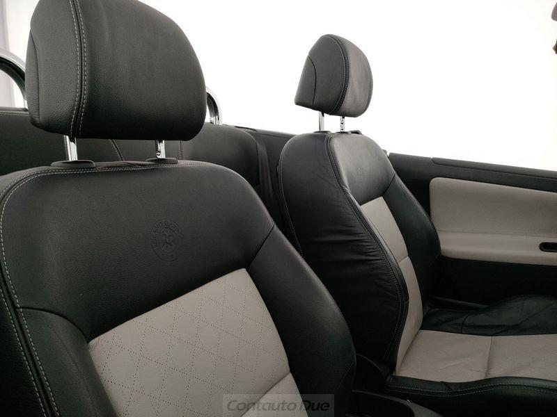 Peugeot 207 1.6 VTi Cabrio Coupe Roland Garros