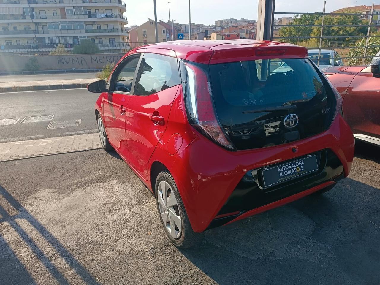 Toyota Aygo 1.0 VVT-i 69 CV 5 porte x-clusiv