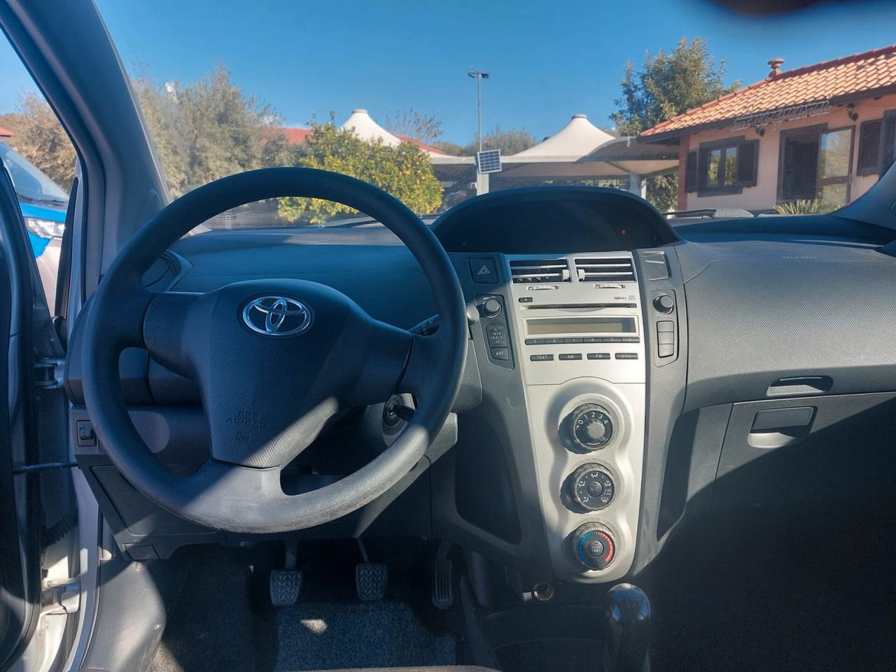 Toyota Yaris 1.0 5 porte