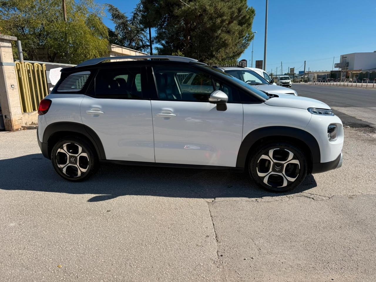 Citroen C3 Aircross HDi 100cv Shine PELLE/NAVI
