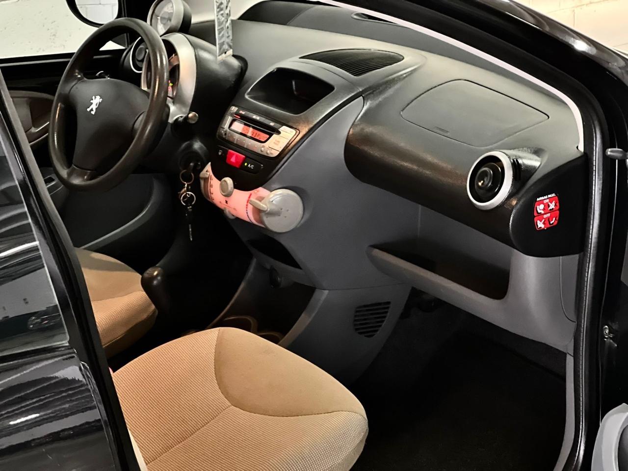 Peugeot 107 1.0 68CV 5p. Sweet Years