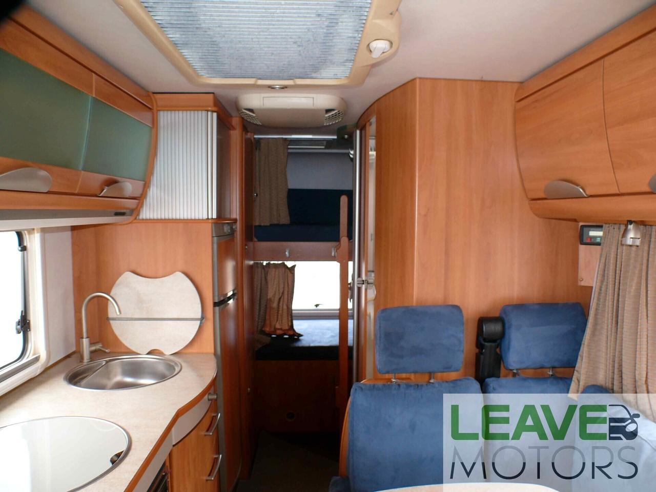 Hymer/eriba camper mansardato (M1327)