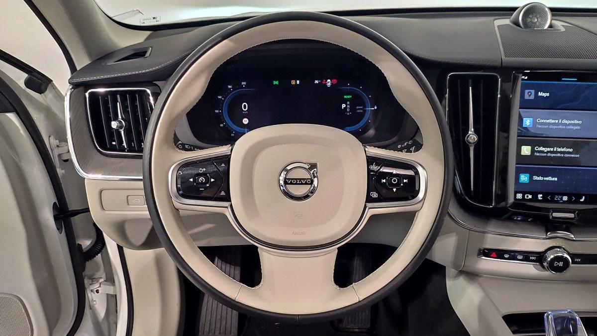 VOLVO Xc60 T6 Recharge Plug-In Hybrid Awd Aut. Ultimate Dark