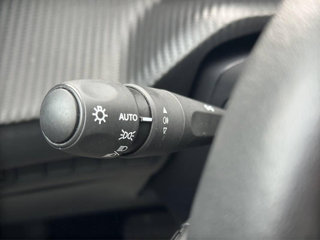 Peugeot 2008 1.2 puretech Allure s&s 130cv AUTOMA E CARPLAY