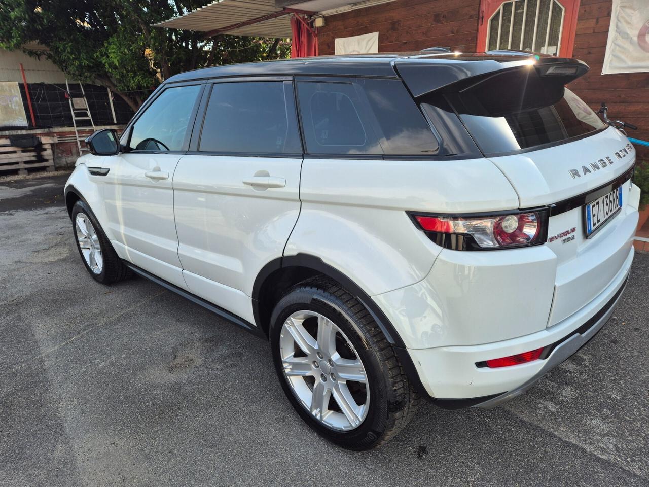 Land Rover Range Evoque 2.2 TD4 5p. Dynamic