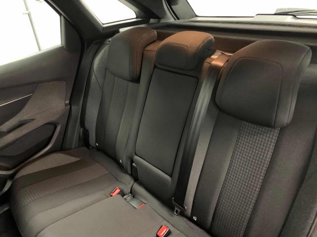 PEUGEOT 3008 1.5 Diesel EAT8 Allure Automatico