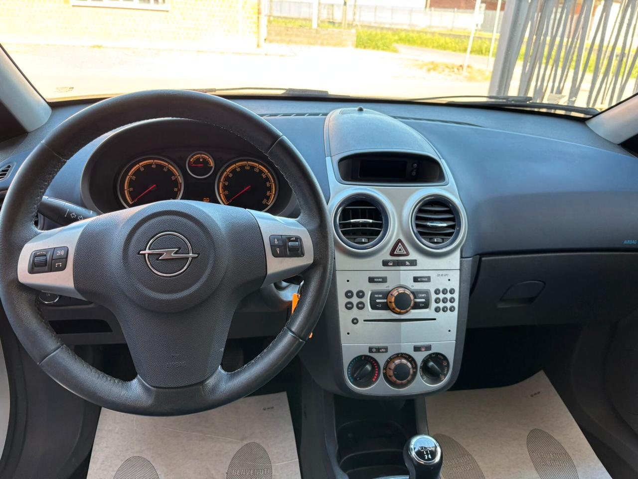 Opel Corsa 1.2 80CV 3 porte GPL-TECH Edition