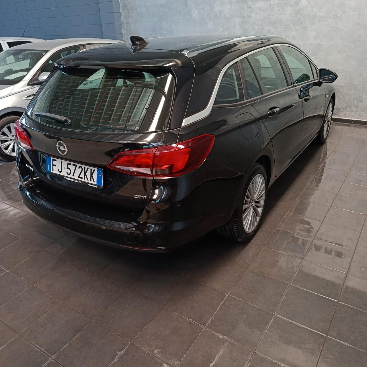 Opel Astra SPORTS TOURER 1.6 CDTI AUTOMATICA