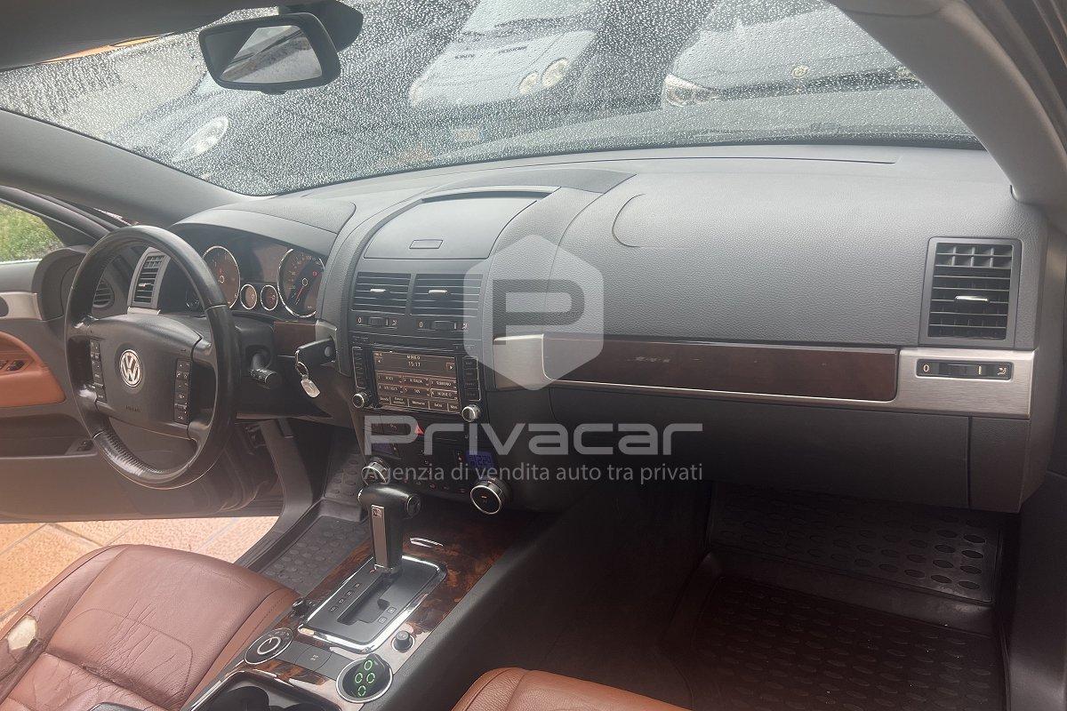 VOLKSWAGEN Touareg 3.0/240CV V6 TDI DPF tip. Executive