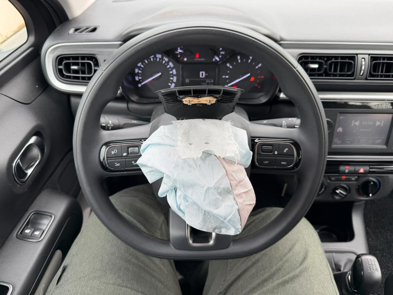 CITROEN C3 2024 1.2 BENZINA 83 CV *SINISTRATA