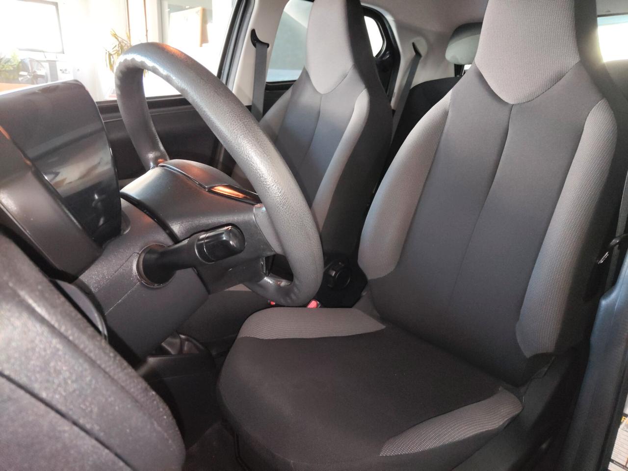 Toyota Aygo Connect 1.0 VVT-i 72CV 5 porte x-business light