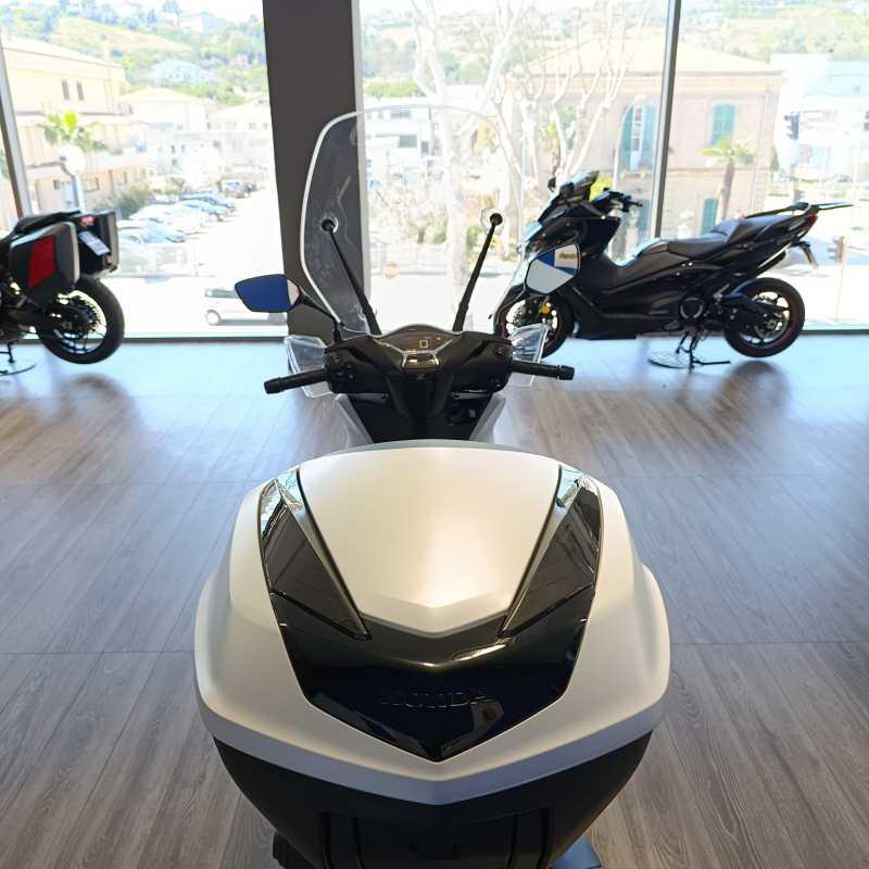 Honda SH 150i - 2025