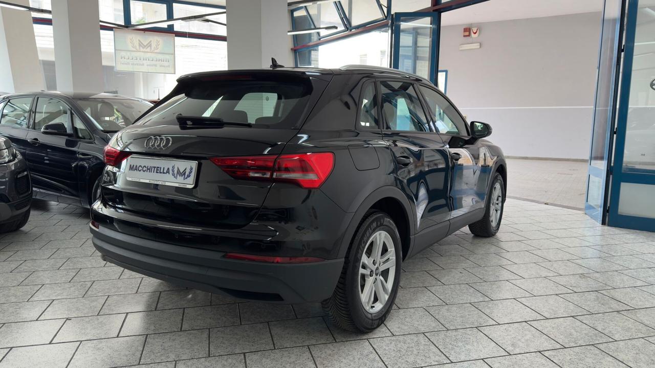 Audi Q3 35 TDI S tronic Business