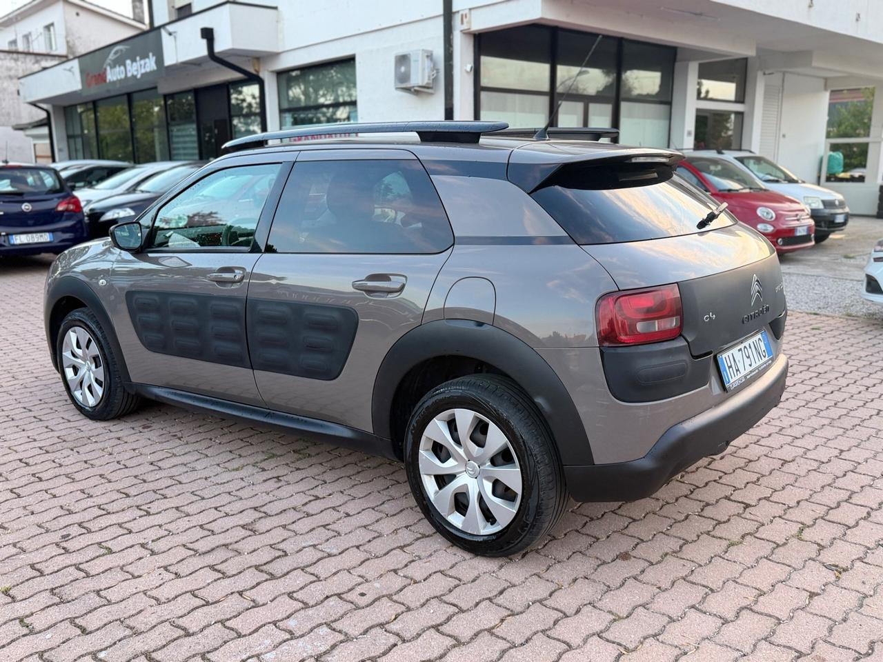 Citroen C4 Cactus PureTech 82 Shine