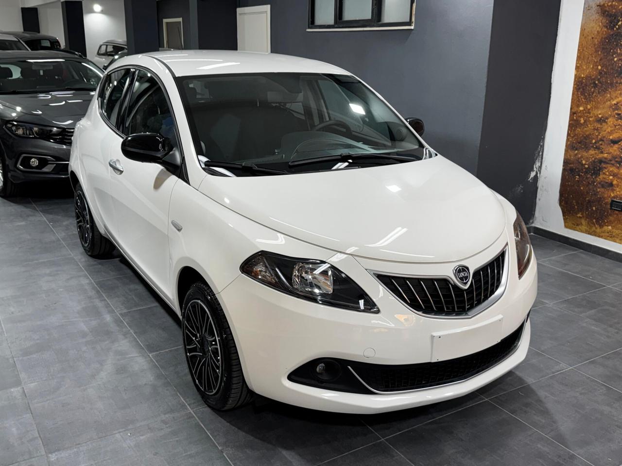 Lancia Ypsilon 1.0 FireFly 5 porte S&S Hybrid Gold