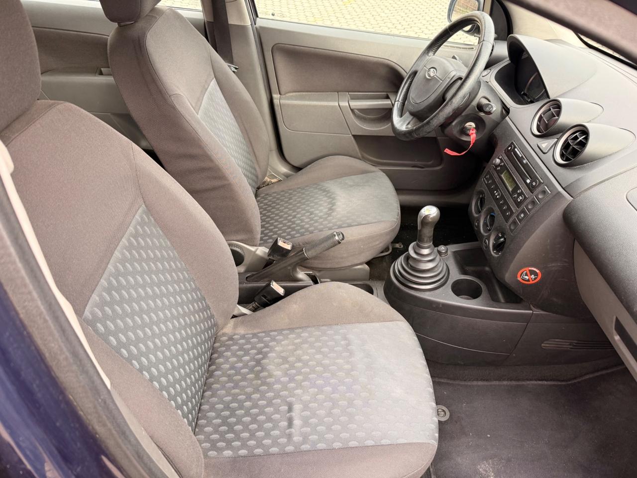 Ford Fiesta 1.4 16V 5p. Ghia