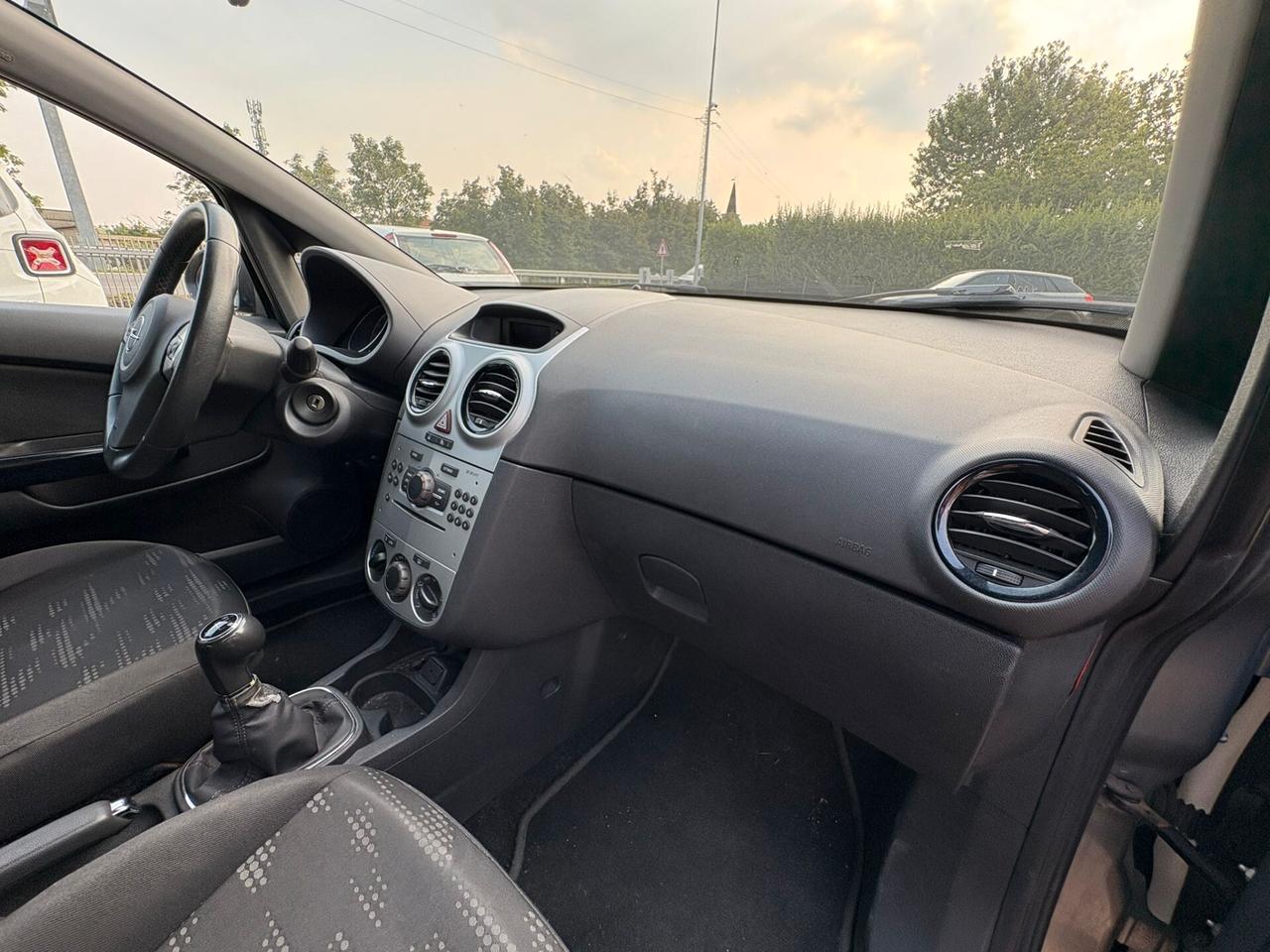 OPEL CORSA 1.2 BENZINA UNICA MANO SI A NEOPAT