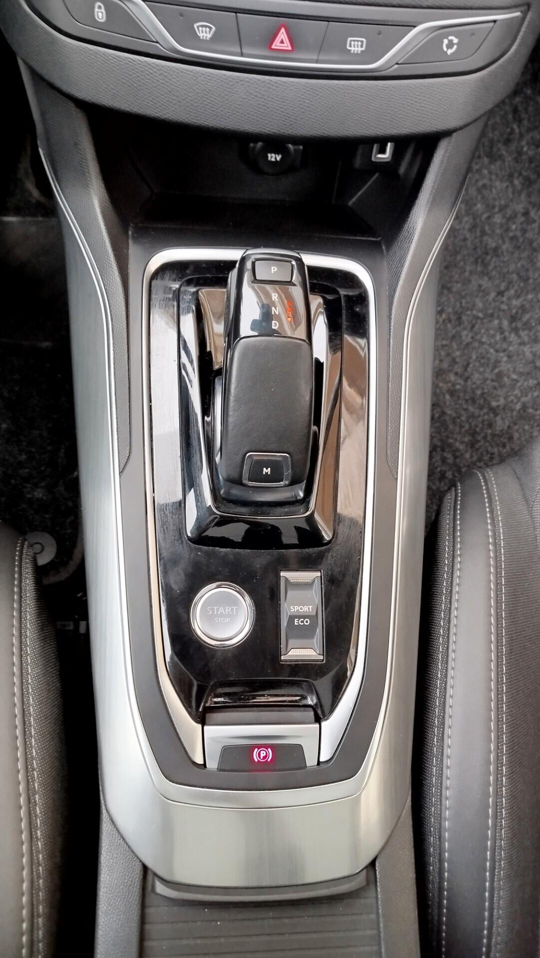 Peugeot 308 BlueHDi 130 S&S EAT8 SW Allure