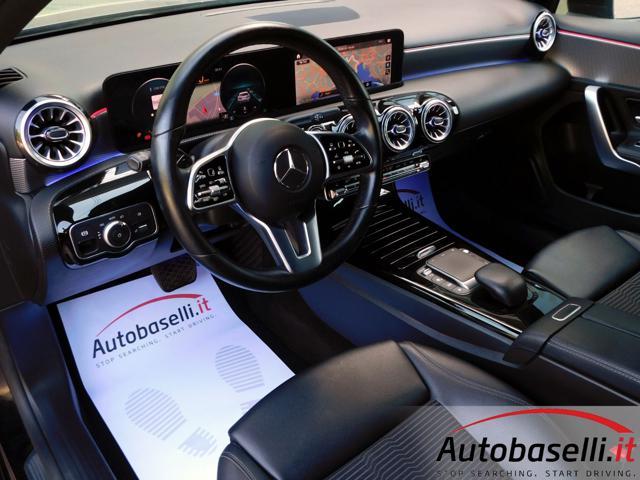 MERCEDES-BENZ A 180 D SPORT TECH PACK NIGHT PACK 8G-DCT